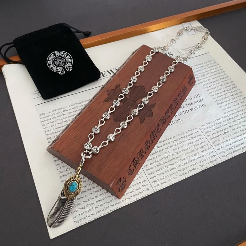 Ch**me He**ts necklaces